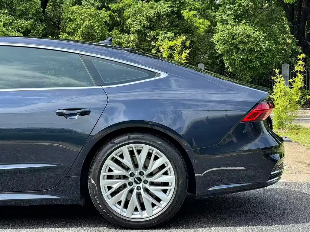 Audi A7 2021 — фото 23