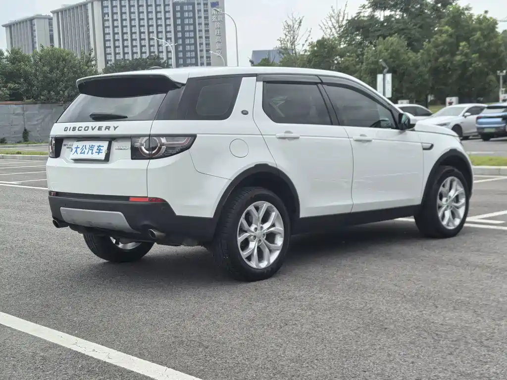 Land Rover Discovery Sport 2016 — фото 14