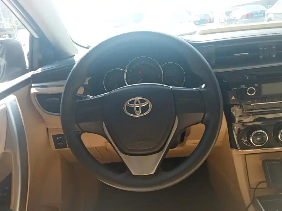 Toyota Corolla 2016 — фото 15