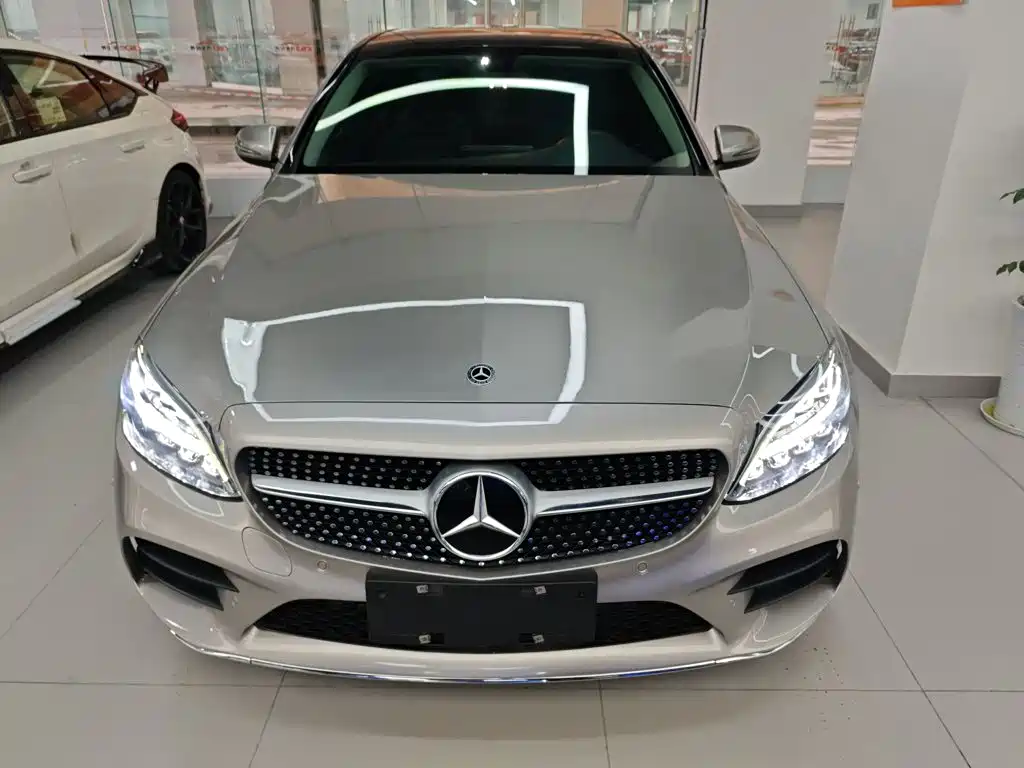 Mercedes-Benz C-Class 2021