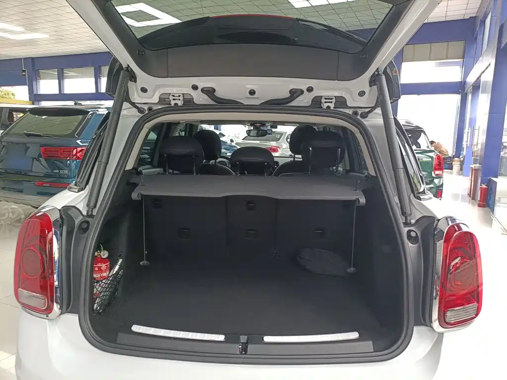 MINI Countryman 2019 — фото 14