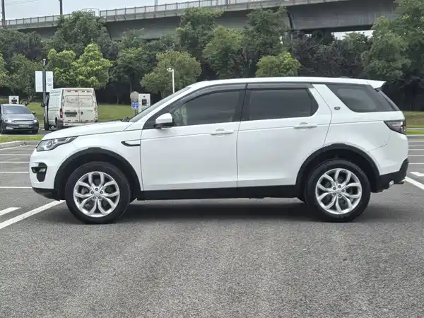 Land Rover Discovery Sport 2016