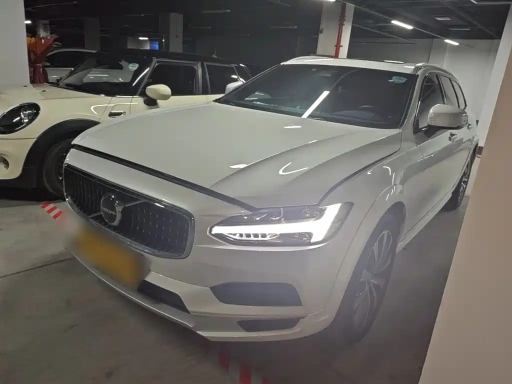 Volvo V90 2021