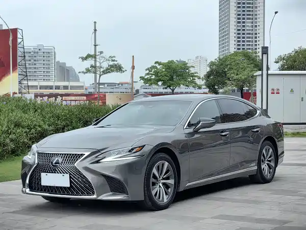 Lexus LS 2018