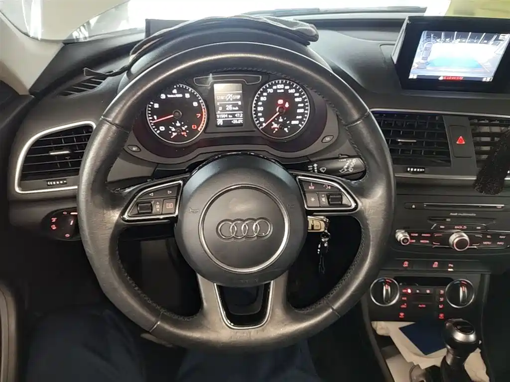 Audi Q3 2017 — фото 11