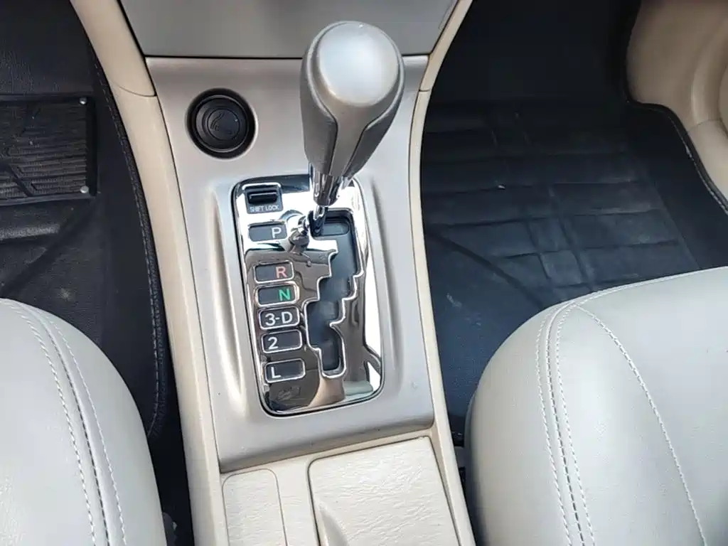Toyota Corolla 2015 — фото 14