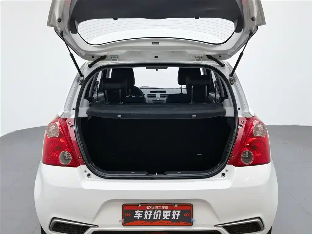 Suzuki Swift 2015 — фото 16