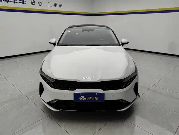 Kia K5 2023
