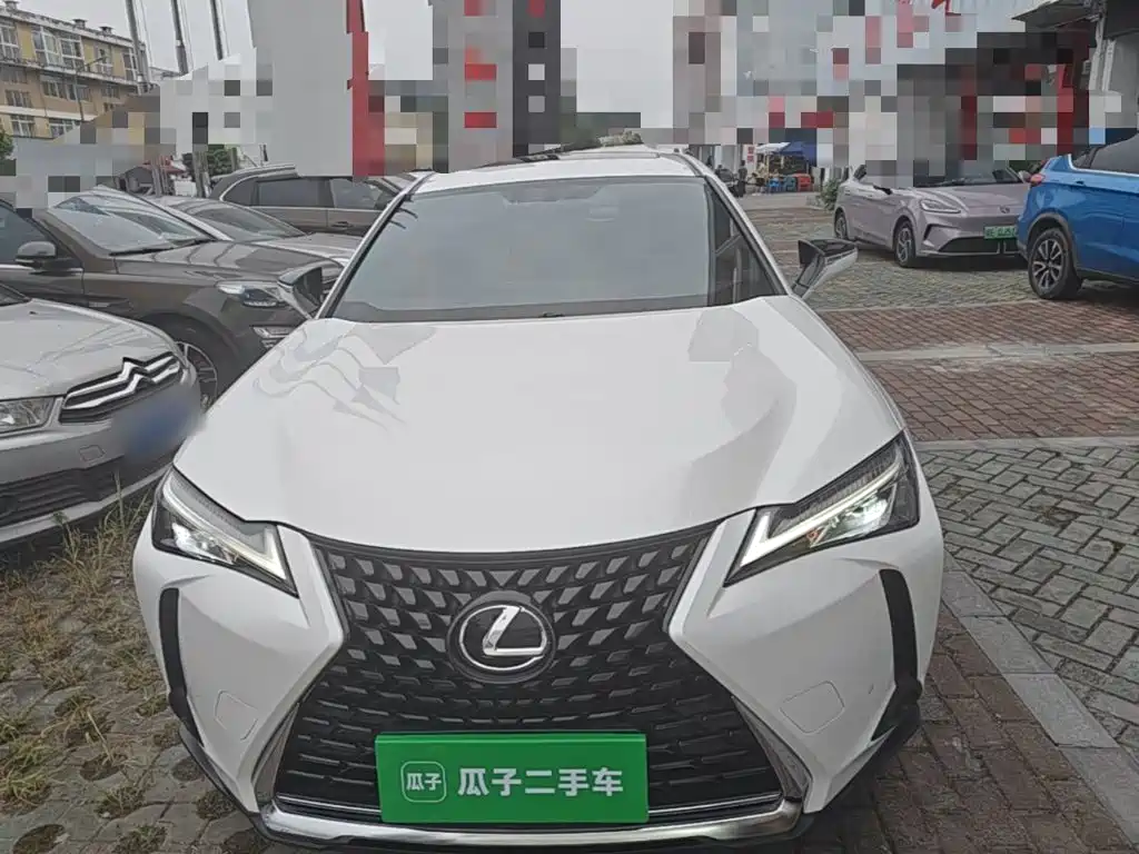 Lexus UX 2020