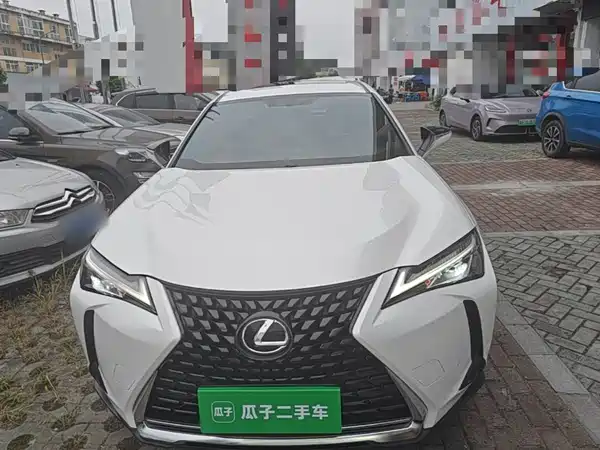 Lexus UX 2020