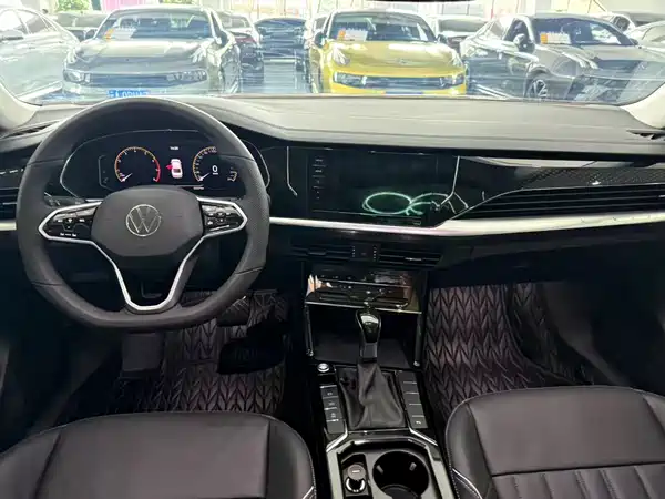 Volkswagen Passat 2023