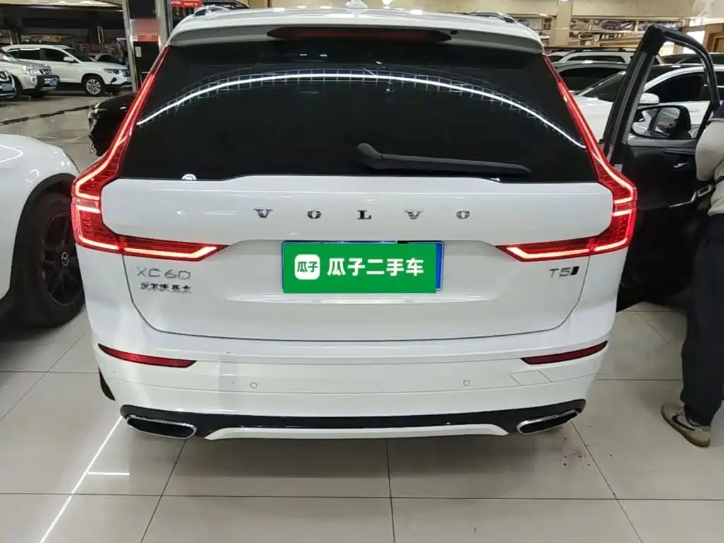 Volvo XC60 2021