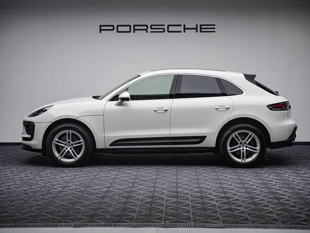 Porsche Macan 2024 — фото 2