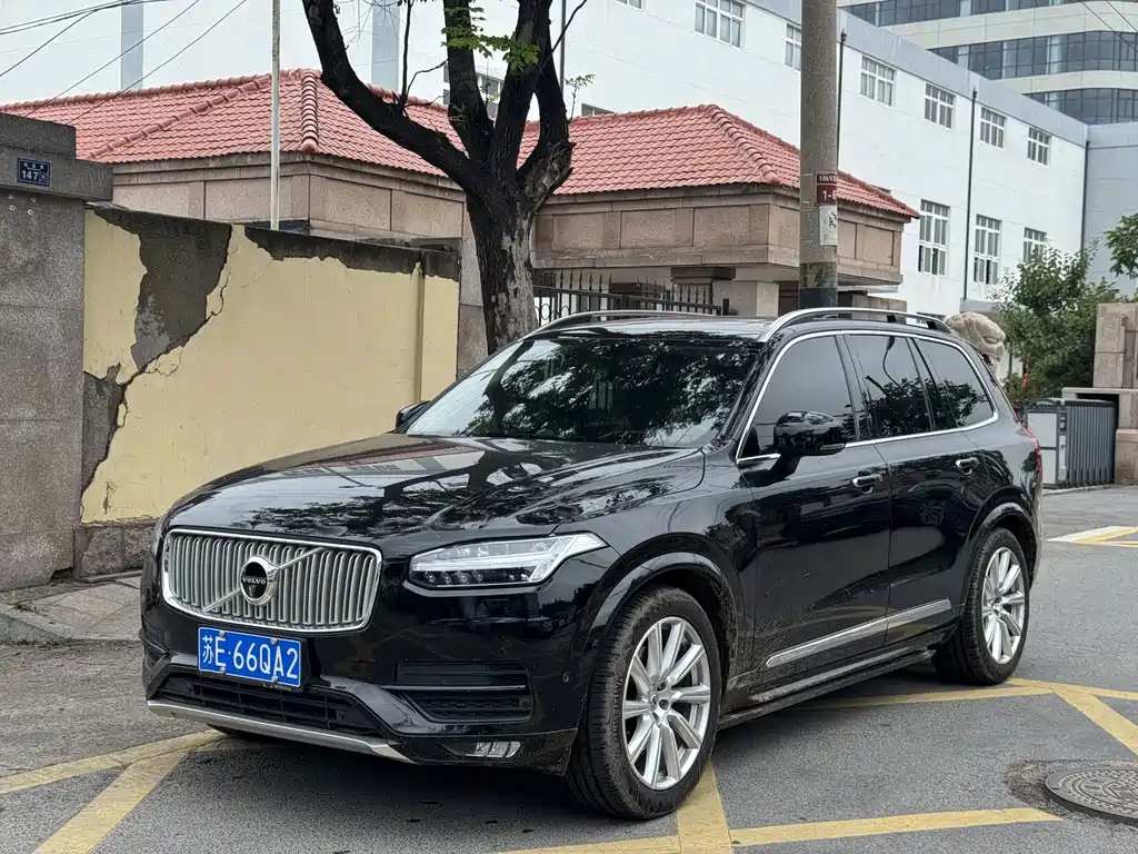 Volvo XC90 2018 — фото 10