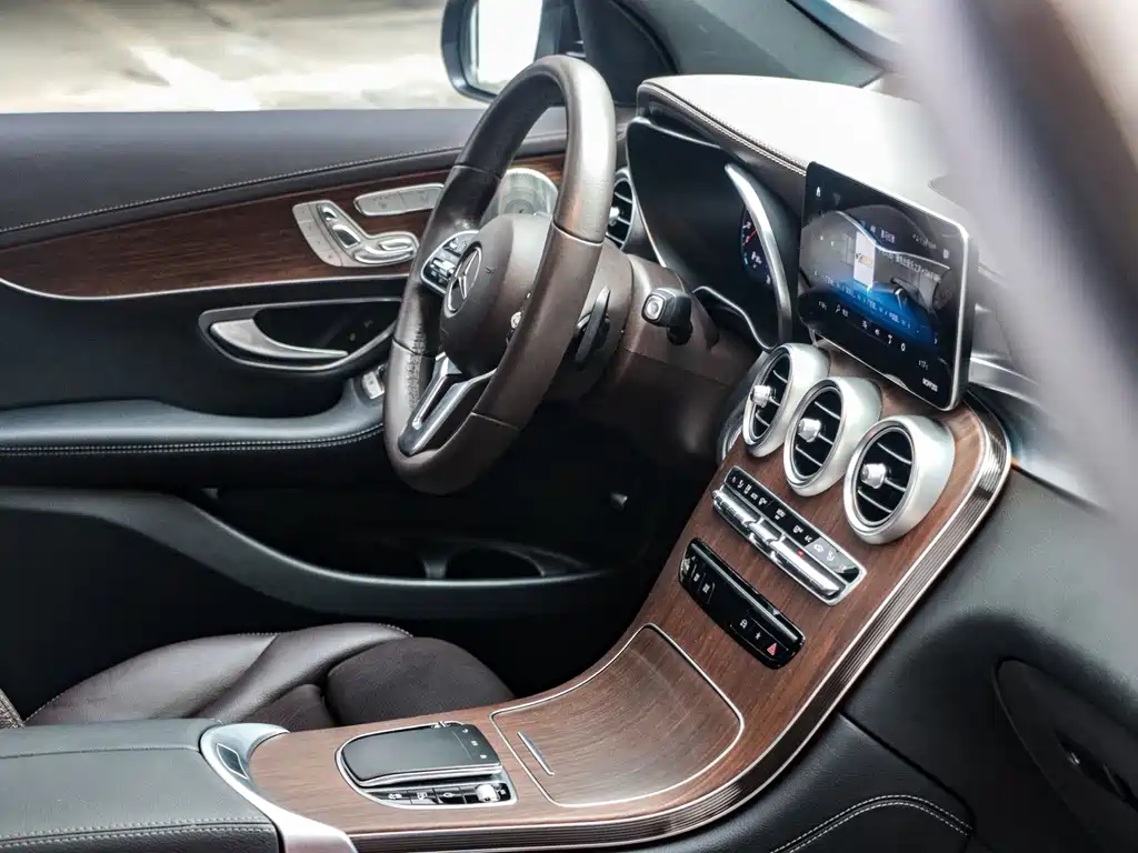 Mercedes-Benz GLC 2021 — фото 12