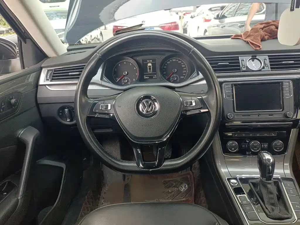 Volkswagen Passat 2019