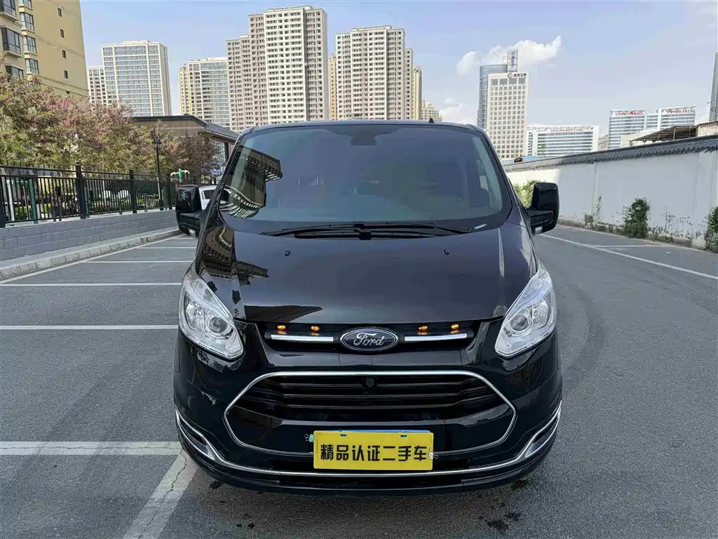 Ford Tourneo 2023 — фото 2