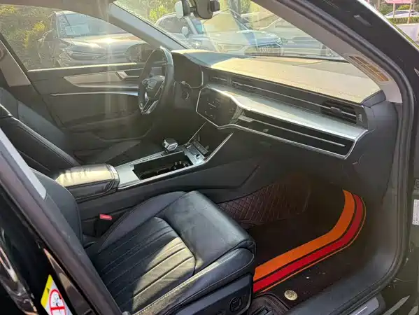 Audi A6L 2021