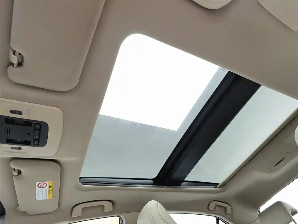 Toyota Camry 2019 — фото 14