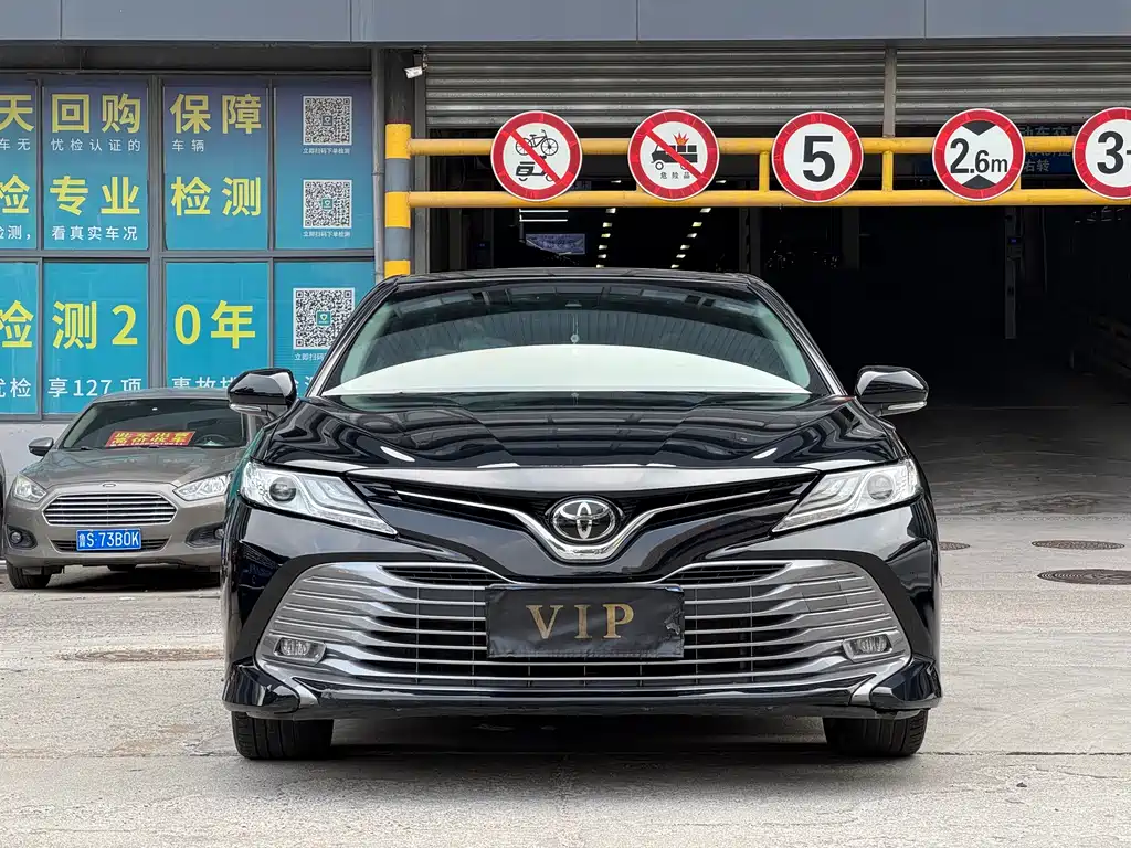 Toyota Camry 2019