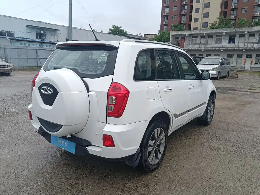Chery Tiggo 3 2016 — фото 14