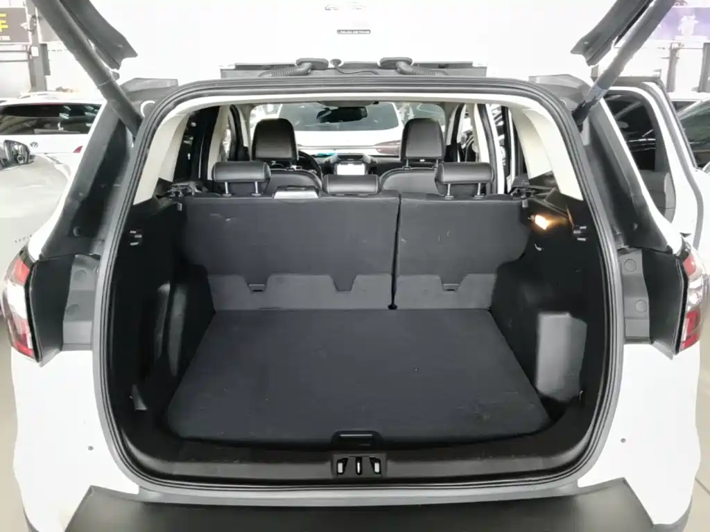 Ford Kuga 2017 — фото 19