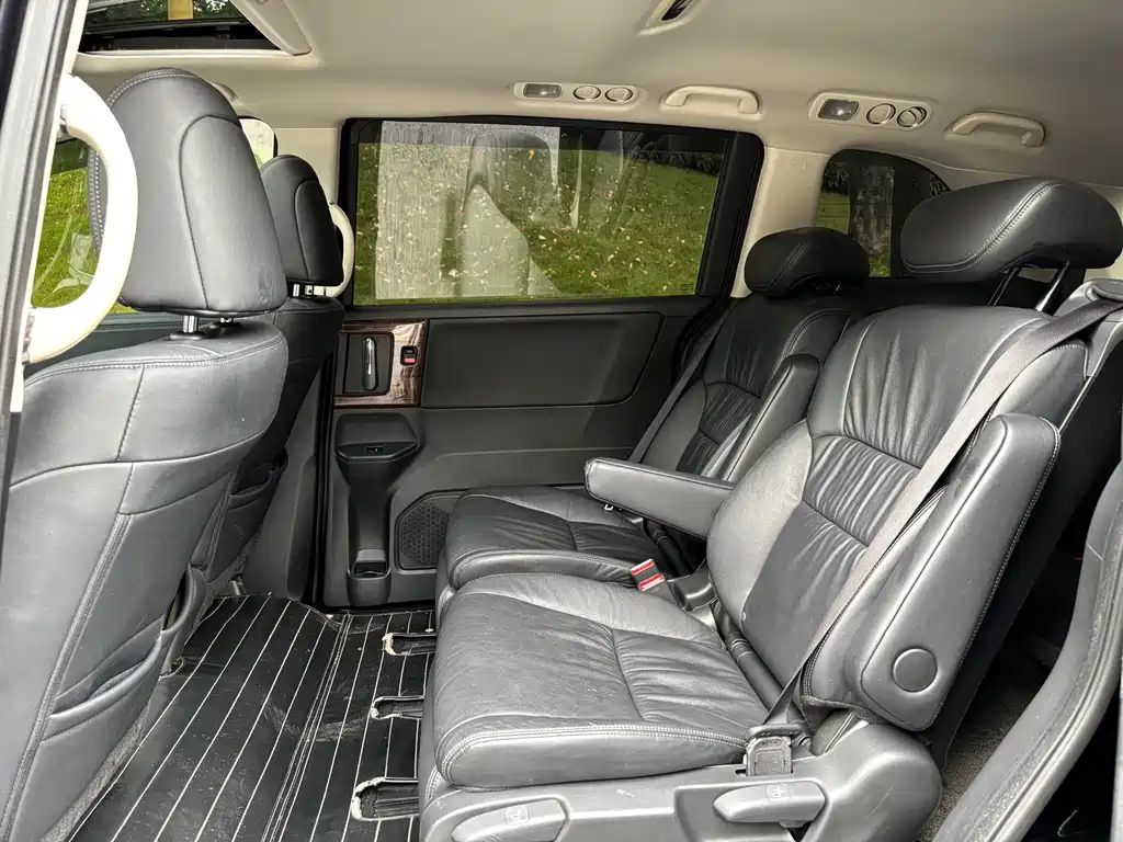 Honda Odyssey 2016 — фото 17