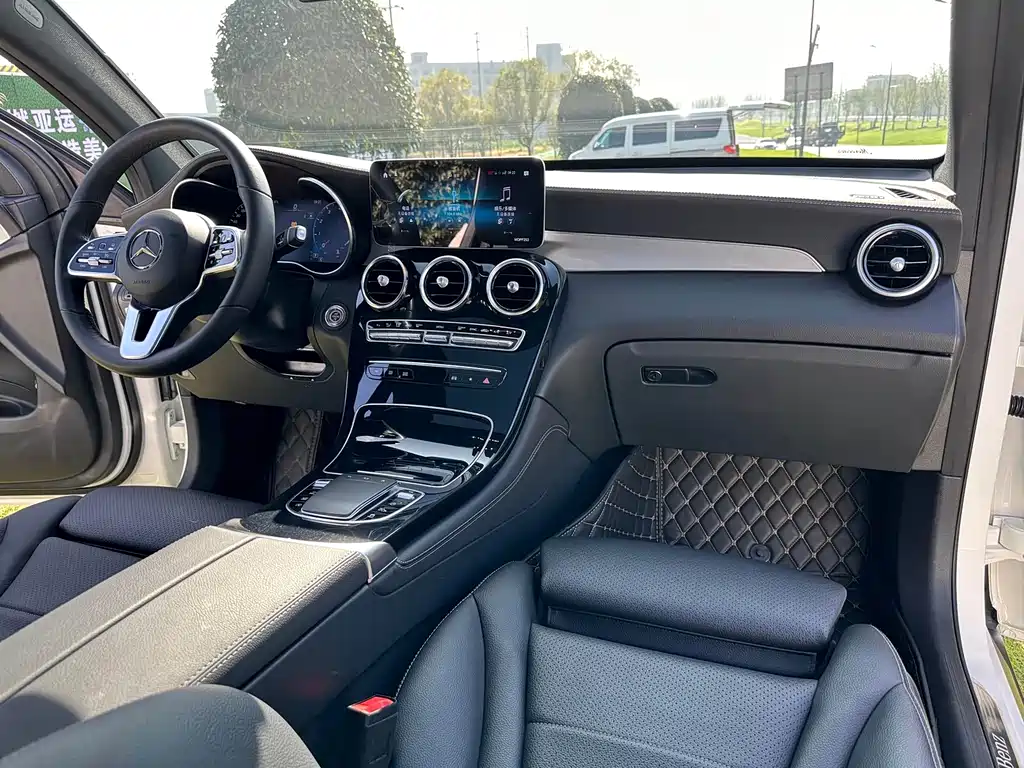 Mercedes-Benz GLC Coupe 2020 — фото 12