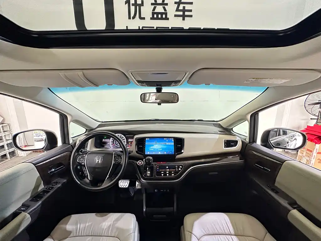 Honda Odyssey 2016 — фото 5