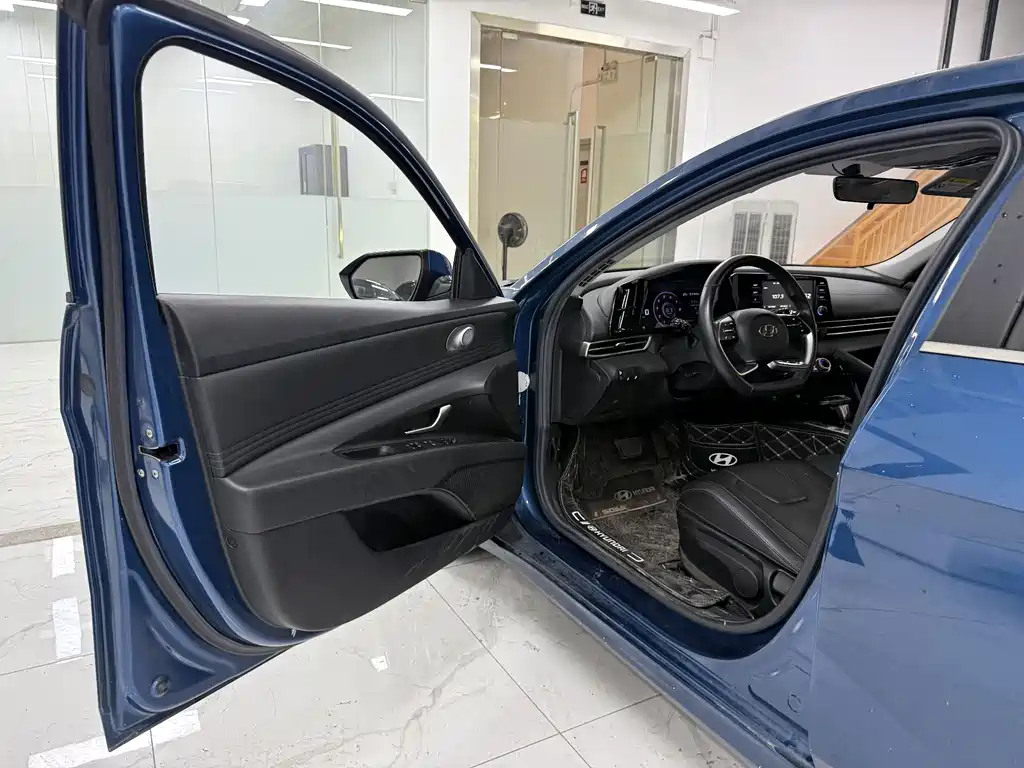 Hyundai Elantra 2021