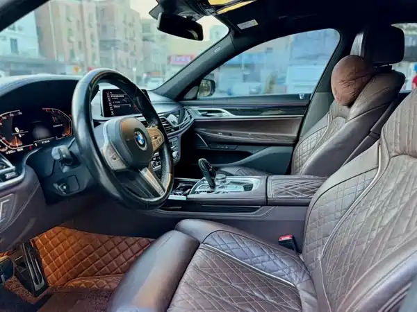 BMW 7 Series 2021