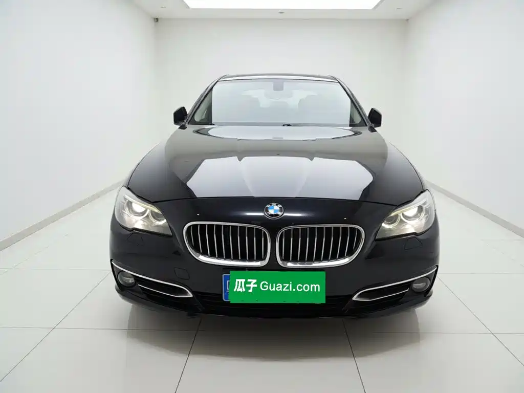 BMW 5 Series 2016 — фото 23
