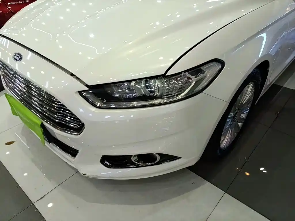 Ford Mondeo 2016 — фото 24
