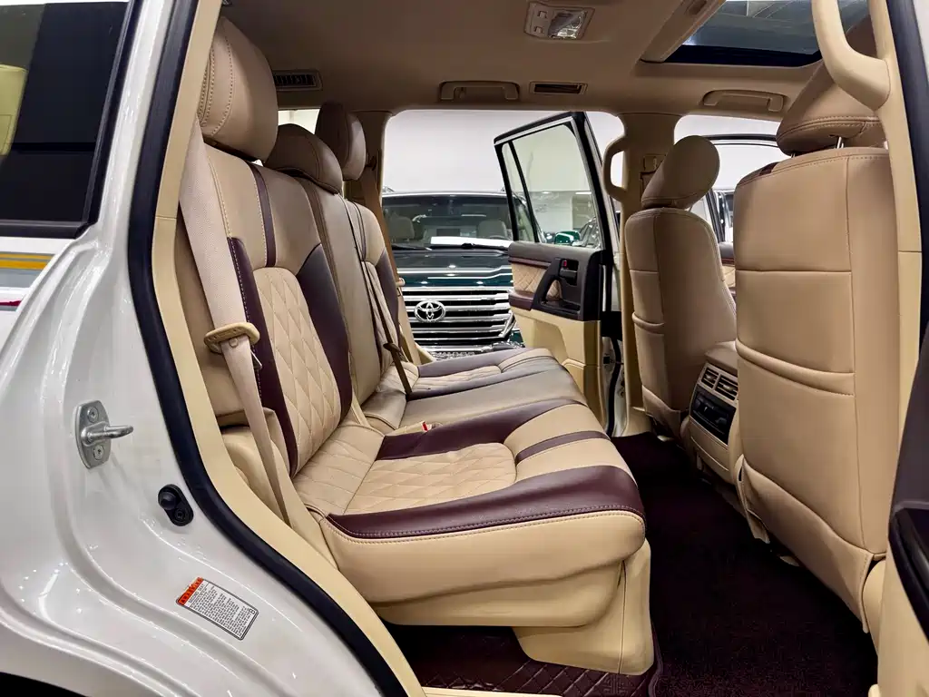 Toyota Land Cruiser 2017 — фото 14