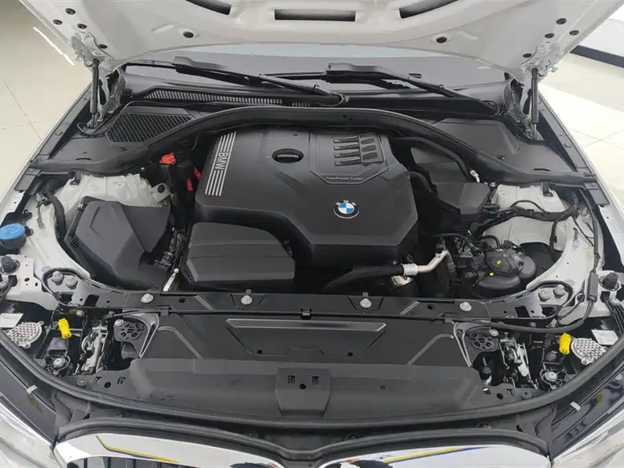 BMW 3 Series 2022 — фото 10