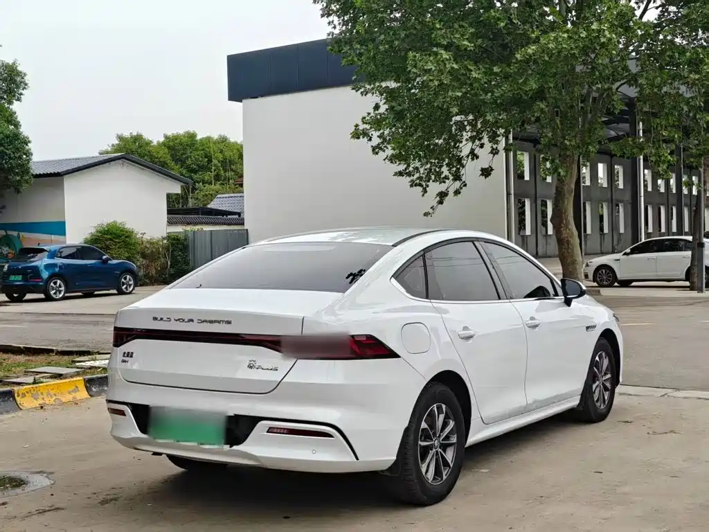 BYD Qin PLUS 2023 — фото 16