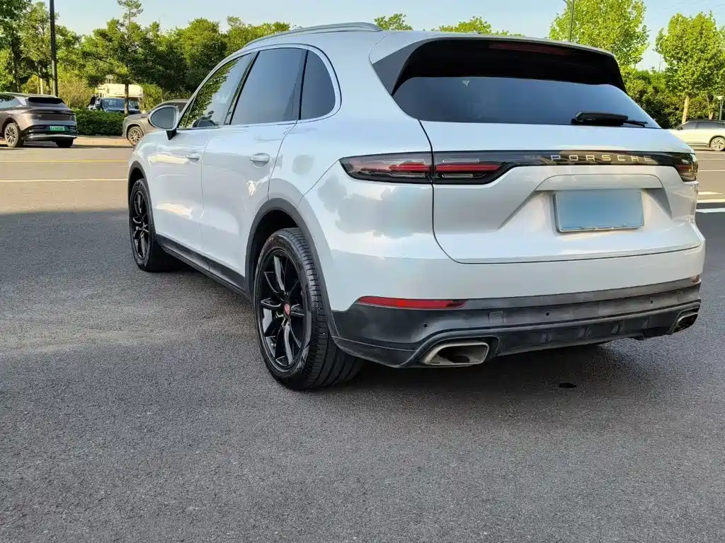 Porsche Cayenne 2020