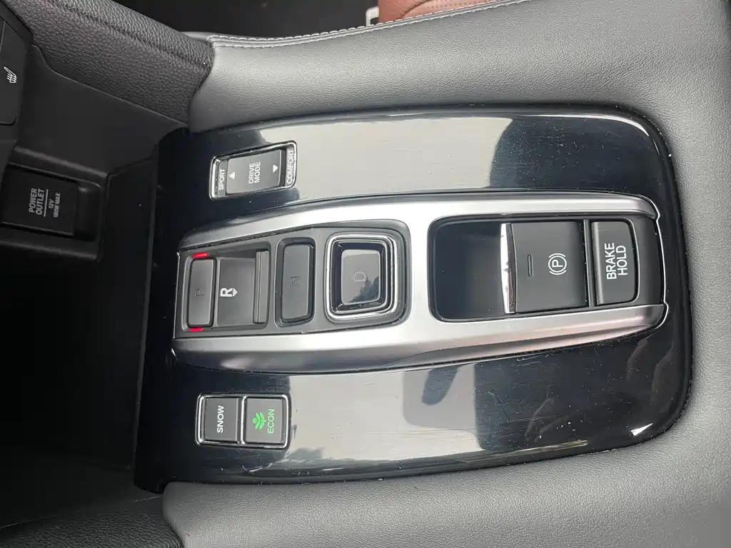 Honda UR-V 2017 — фото 14