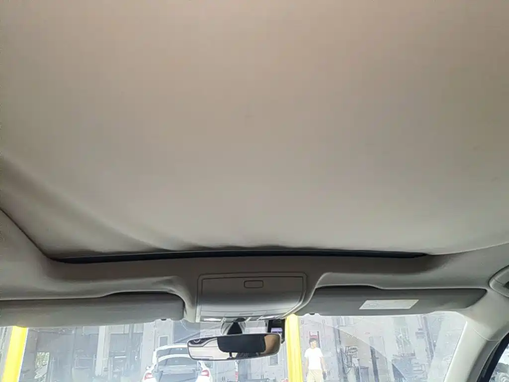 Volkswagen Tiguan L 2017 — фото 18