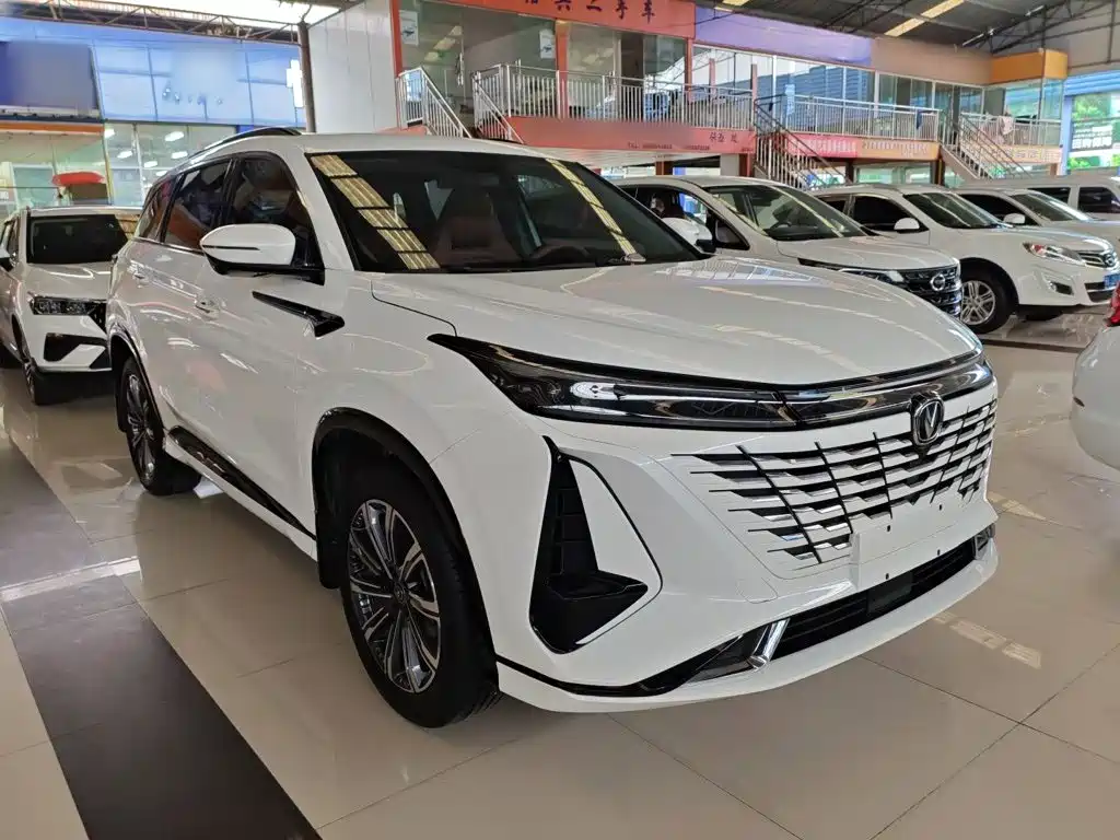 Changan CS75PLUS 2024 — фото 22