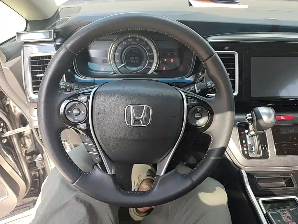 Honda Elysion 2019 — фото 11