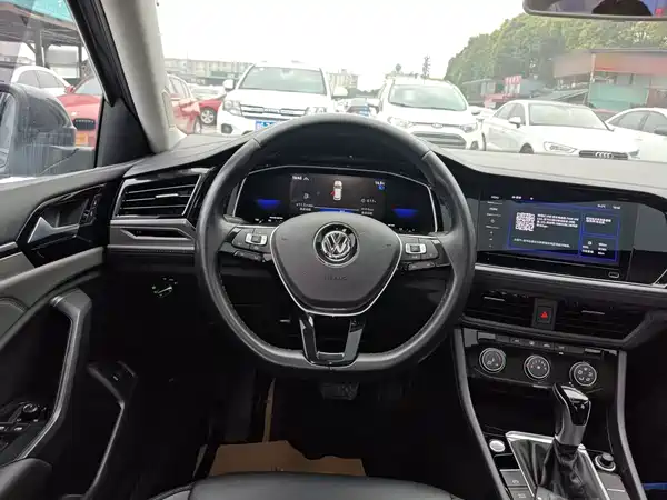 Volkswagen Sagitar 2021