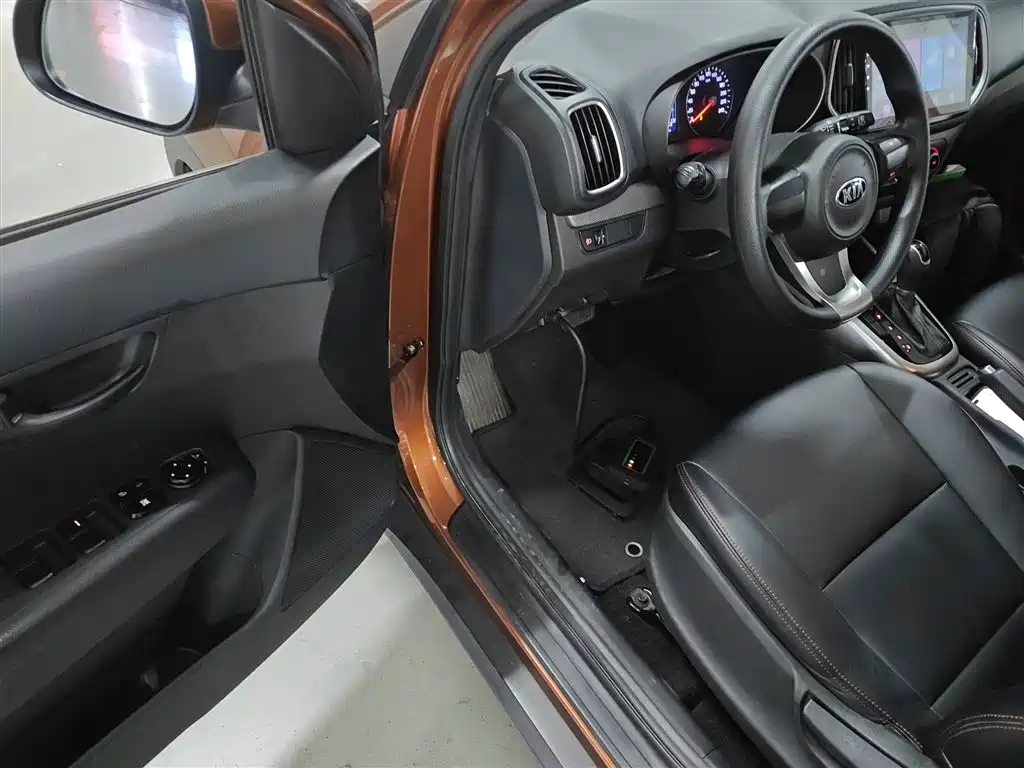 Kia KX3 2018 — фото 16