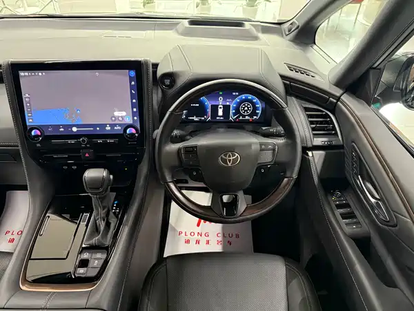 Toyota Alphard 2026