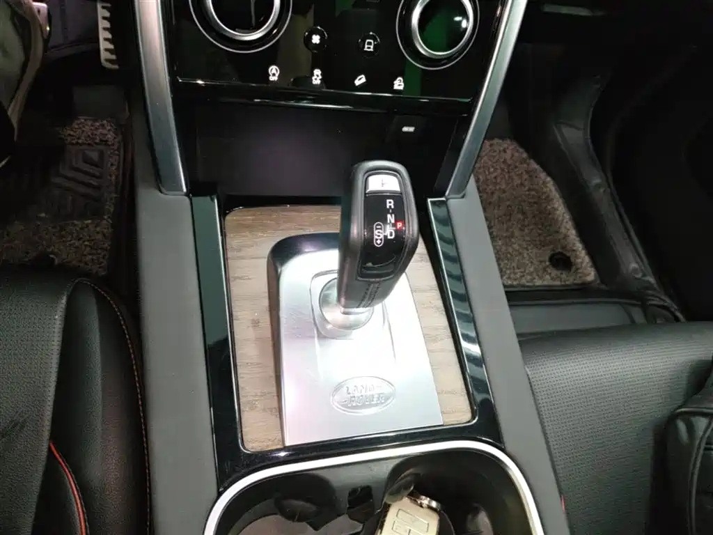 Land Rover Discovery Sport 2020 — фото 14