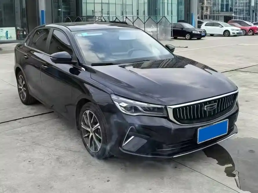 Geely Emgrand 2022