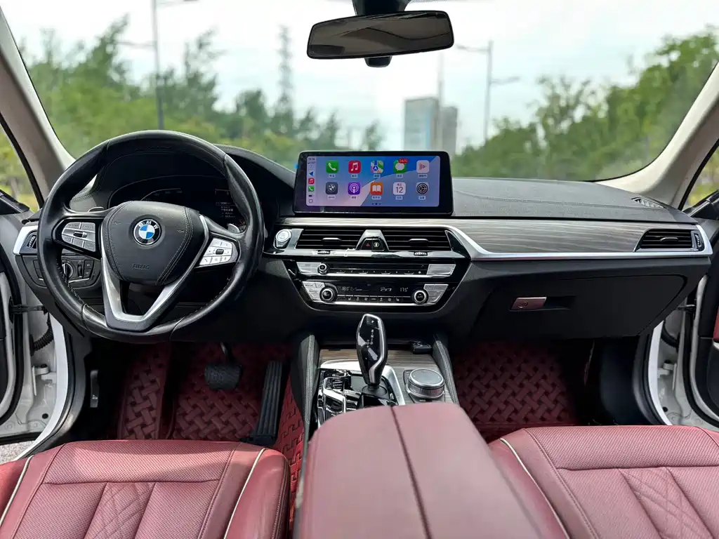 BMW 5 Series 2021 — фото 6