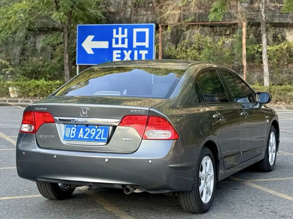 Honda Civic 2010 — фото 22