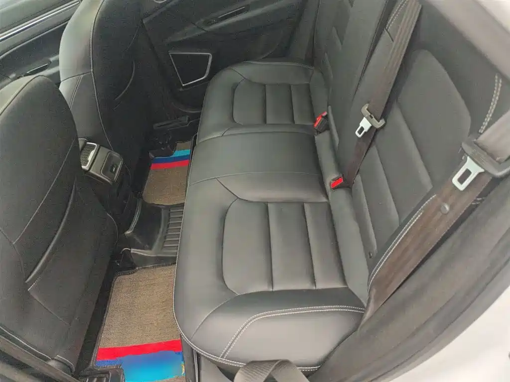 Geely Emgrand GS 2018 — фото 17