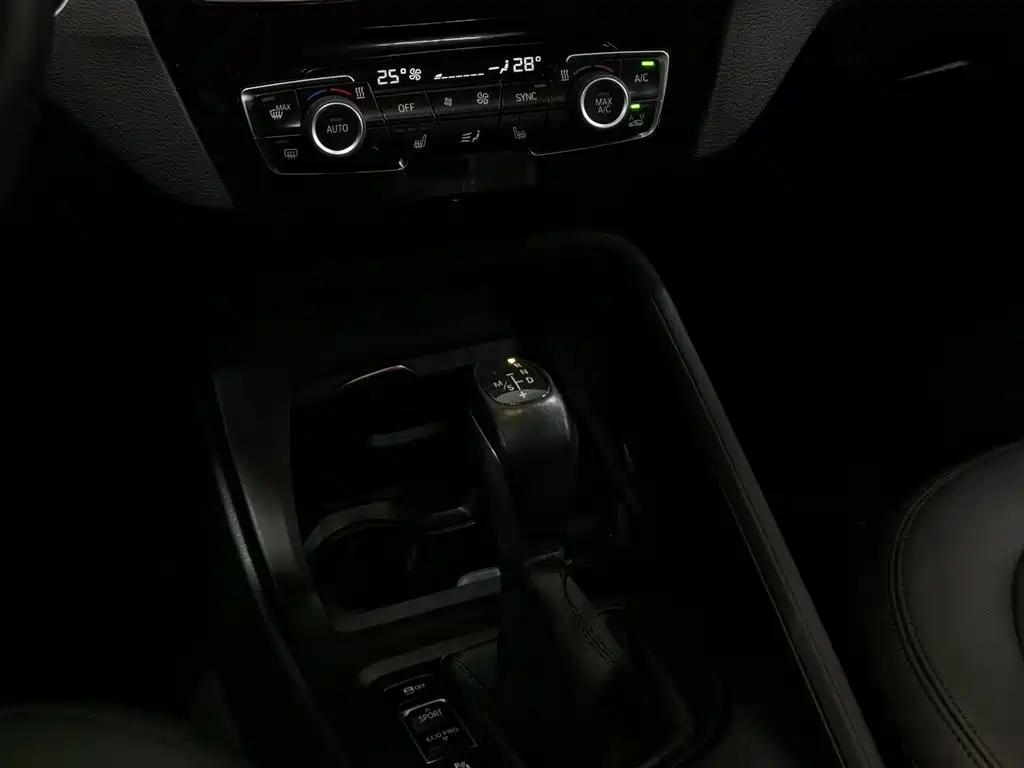 BMW X1 2017 — фото 13